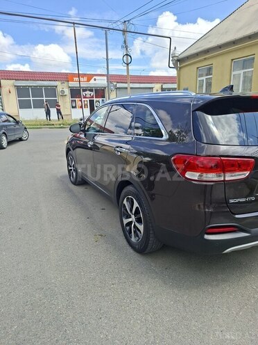 Kia Sorento-8