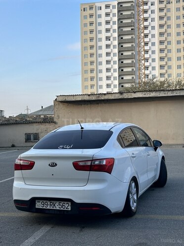 Kia Rio-4