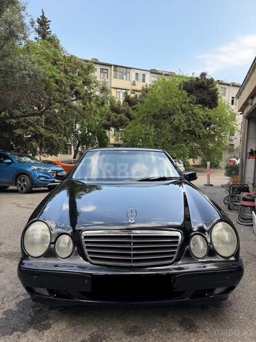 Mercedes E 240-3