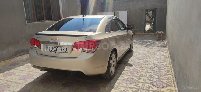 Chevrolet Cruze-4