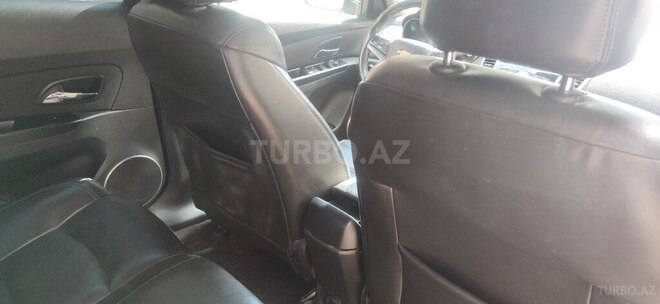 Chevrolet Cruze-15
