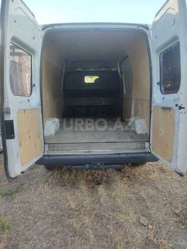 Ford Transit-4