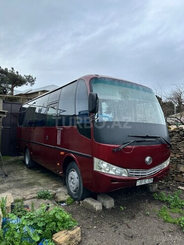 Yutong ZK6729D-11