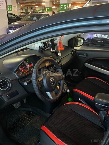 Mazda 2-16