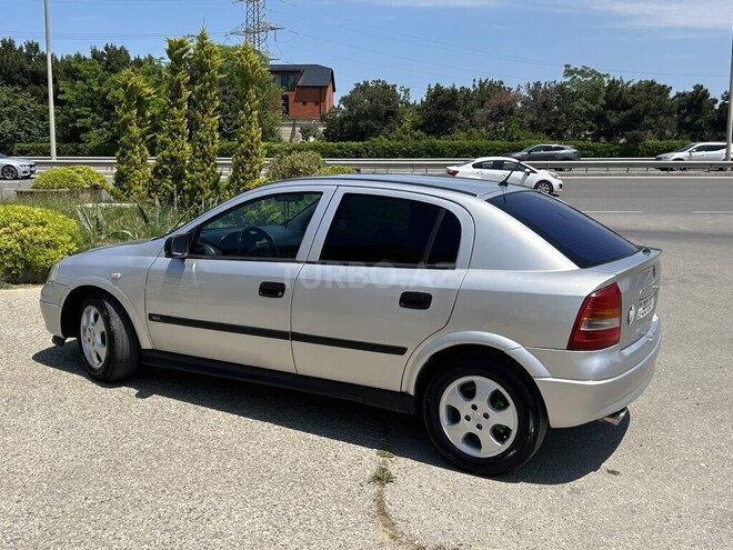 Opel Astra-3