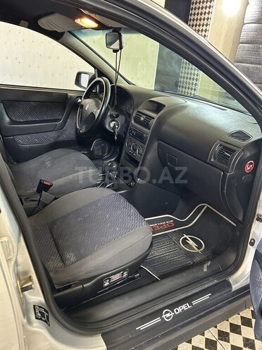 Opel Astra-9