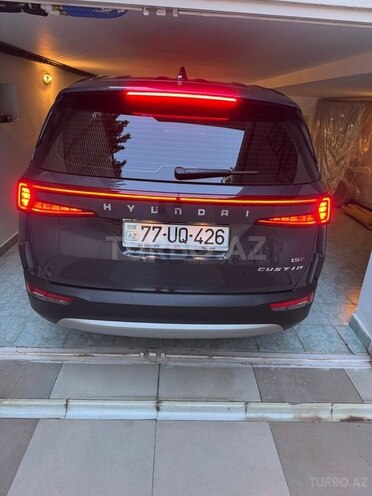 Hyundai Custin-5