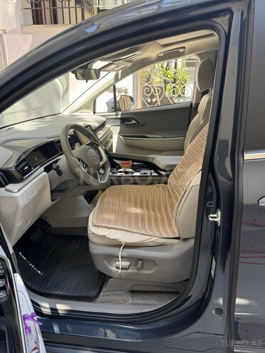Hyundai Custin-10