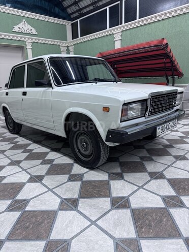 LADA (VAZ) 2107-1