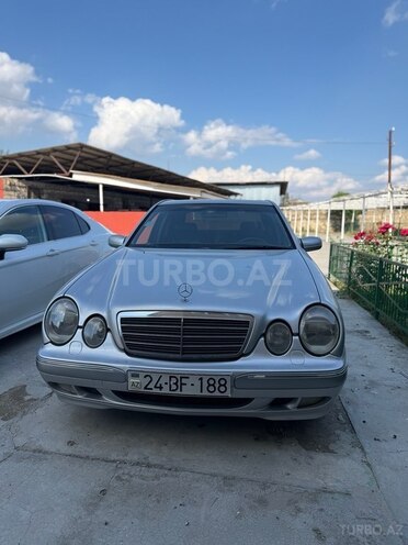 Mercedes E 240-2