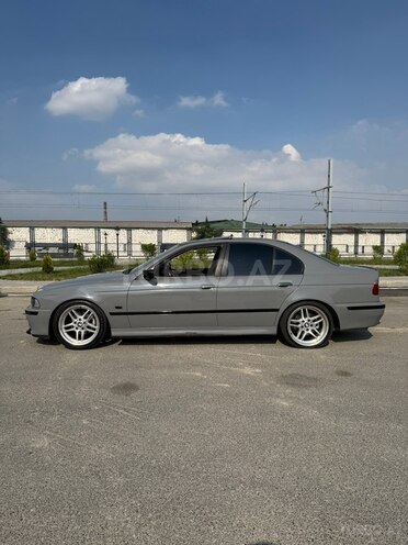 BMW 528-7
