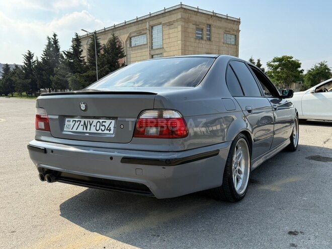 BMW 528-9