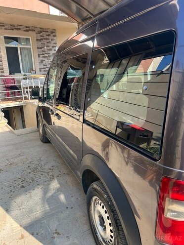 Ford Tourneo Connect-8