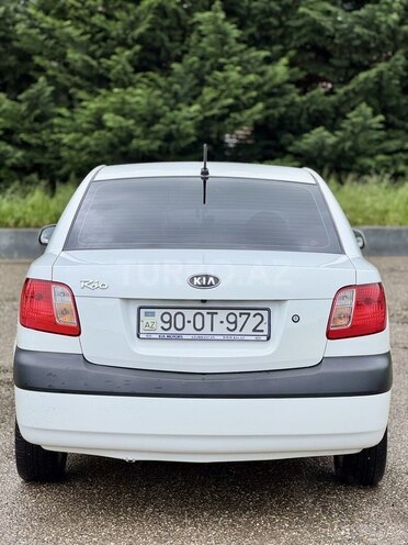 Kia Rio-2