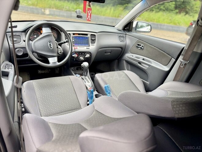 Kia Rio-6