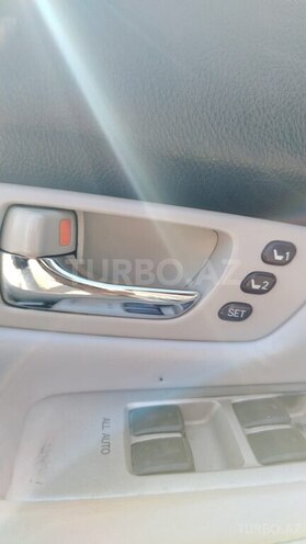 Lexus RX 330-11