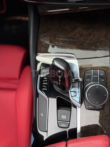 BMW 530-19