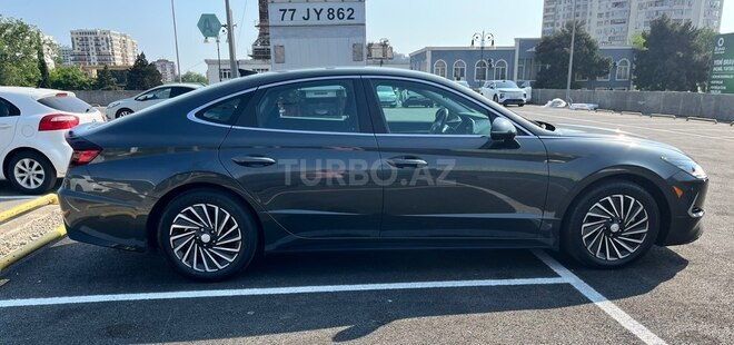 Hyundai Sonata-6