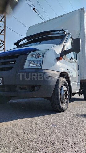 Ford Transit-2
