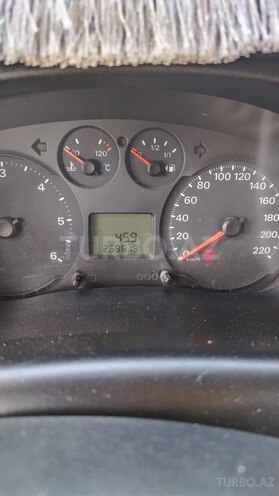 Ford Transit-13