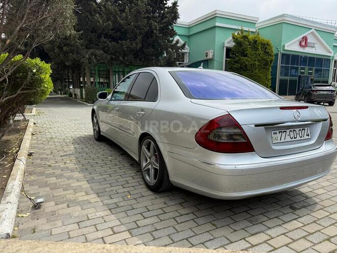 Mercedes E 220-2