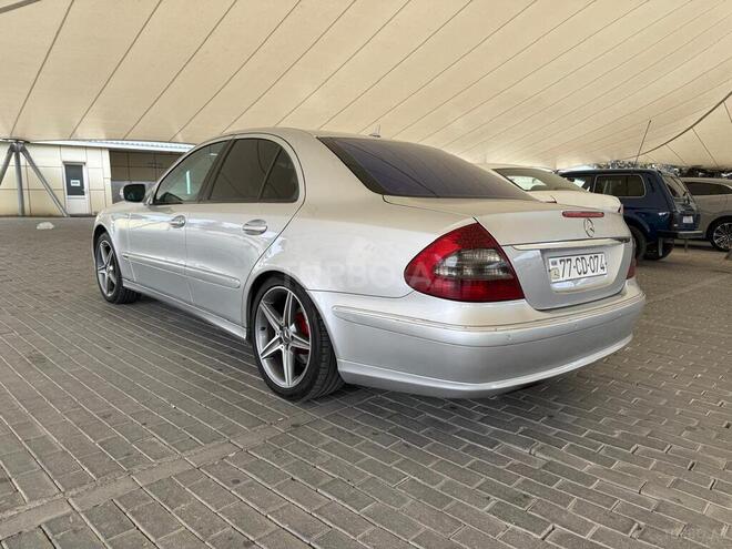 Mercedes E 220-12