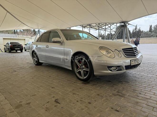 Mercedes E 220-17