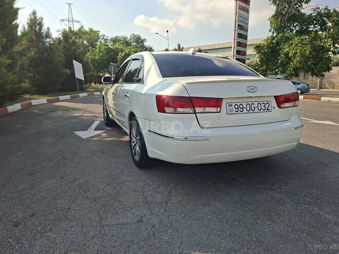 Hyundai Sonata-6