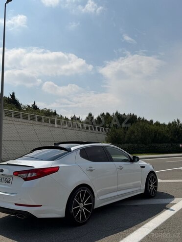 Kia K5-12