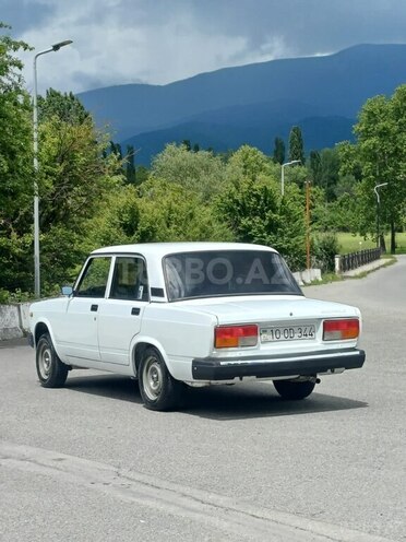 LADA (VAZ) 2107-2