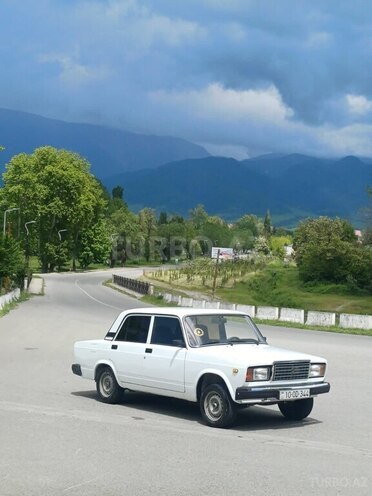 LADA (VAZ) 2107-1