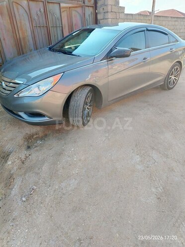 Hyundai Sonata-4