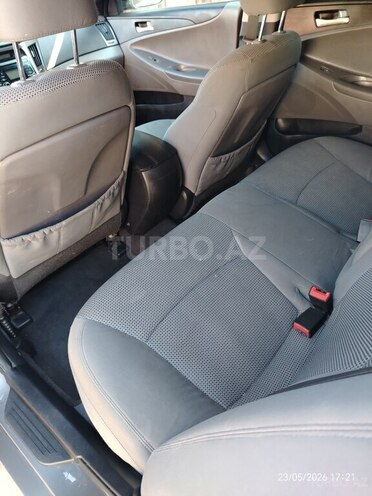 Hyundai Sonata-6