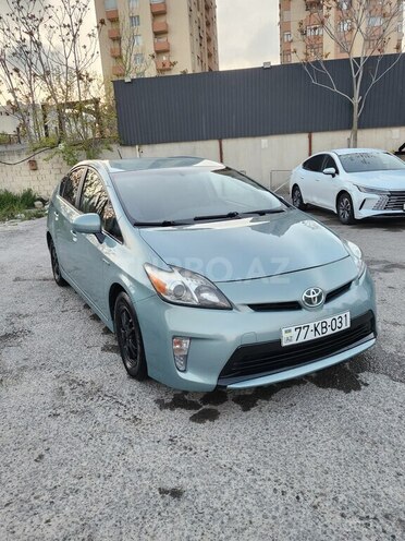 Toyota Prius-1