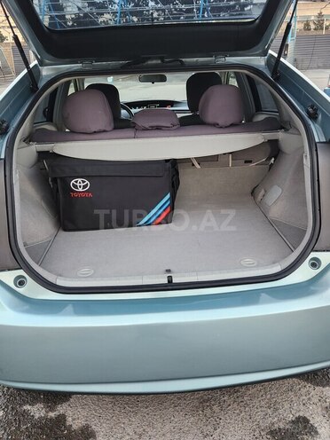 Toyota Prius-6