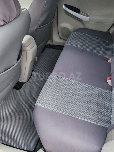 Toyota Prius-10