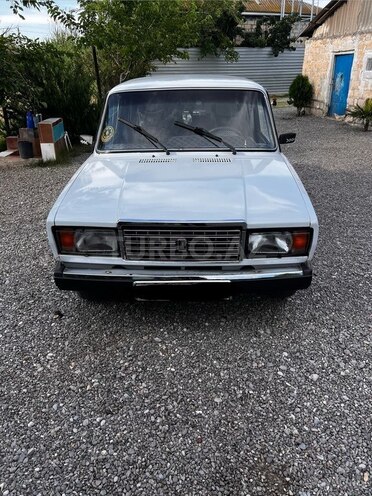 LADA (VAZ) 2107-1
