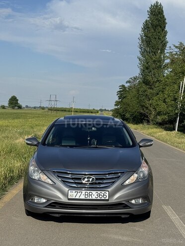 Hyundai Sonata-1