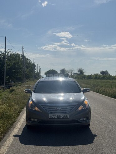 Hyundai Sonata-6