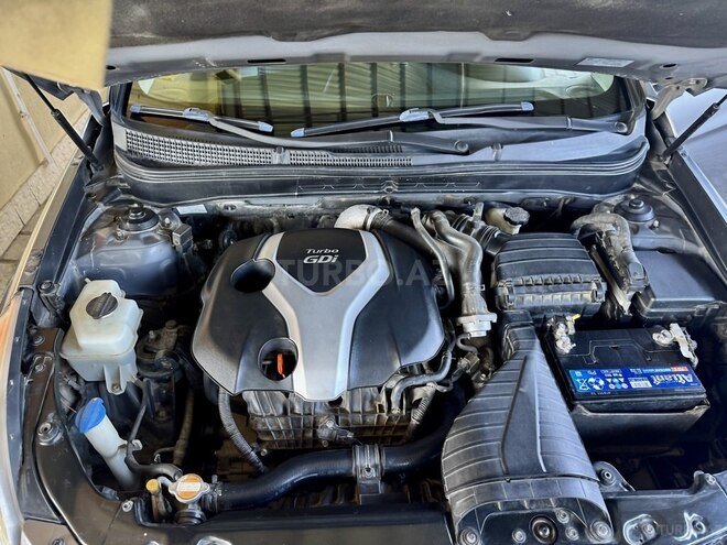 Hyundai Sonata-12