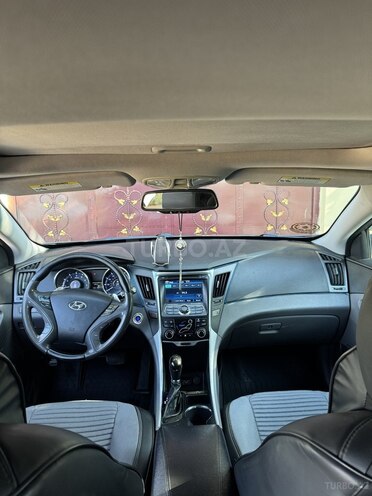 Hyundai Sonata-9