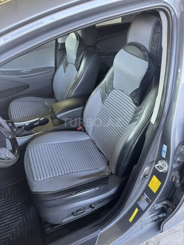 Hyundai Sonata-11