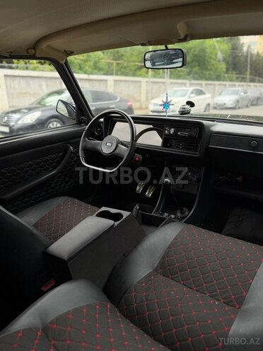 LADA (VAZ) 2107-2
