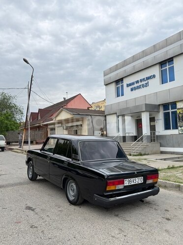 LADA (VAZ) 2107-15