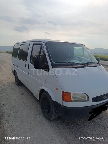 Ford Transit-2