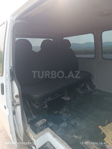 Ford Transit-5