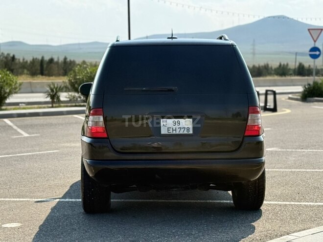 Mercedes ML 320-7