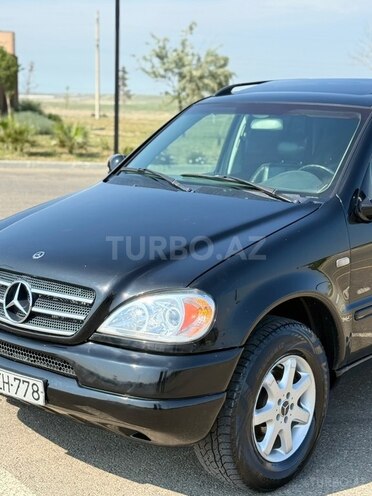 Mercedes ML 320-9