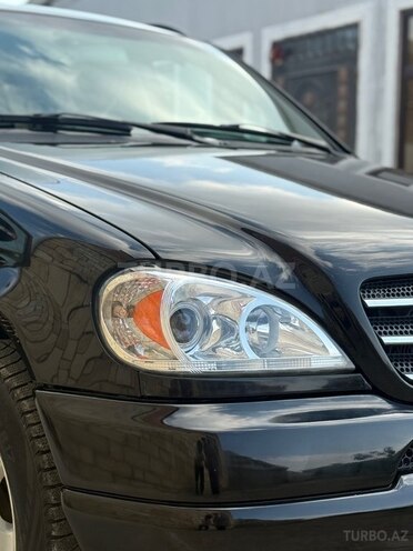 Mercedes ML 320-13