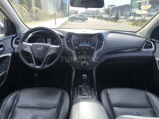 Hyundai Santa Fe-13